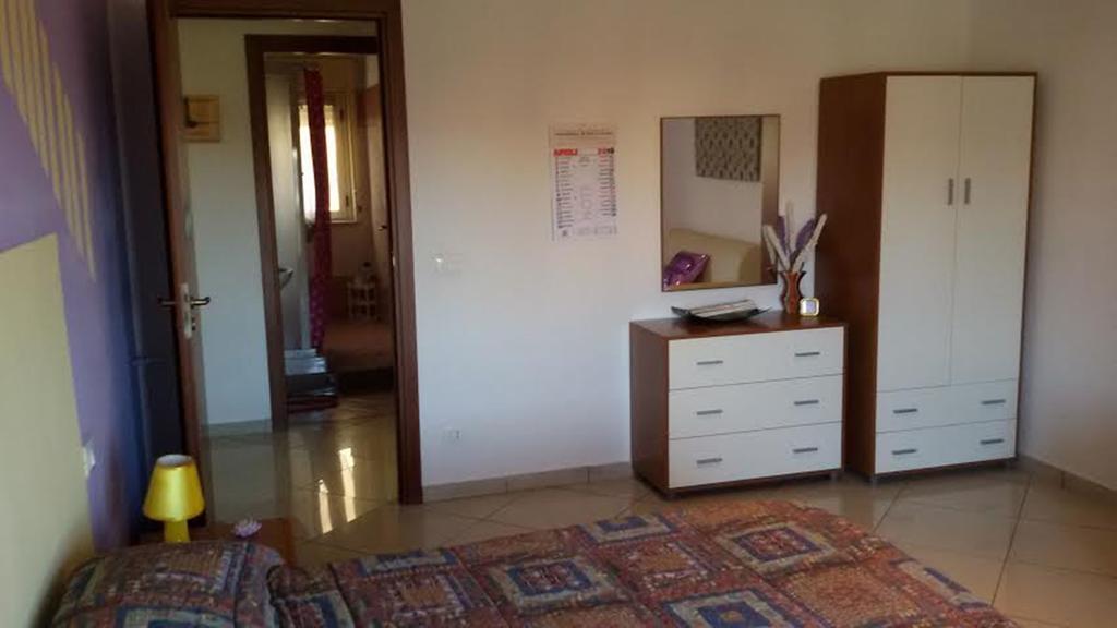 Bed And Breakfast Oasi Reggio Calabria Room photo